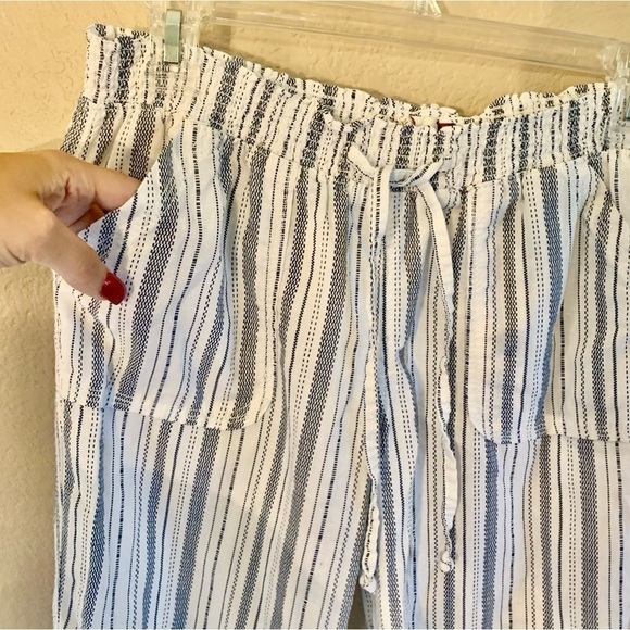 SO Linen Pants Medium White Blue Striped Smocked Waistband Ties Pockets - Picture 3 of 13
